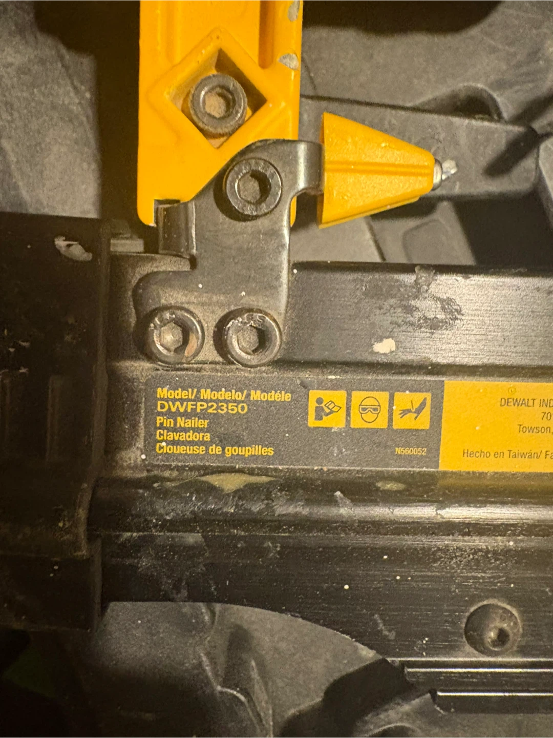 DeWalt DWFP2350K 23GA Pin Nailer Kit - photo 2