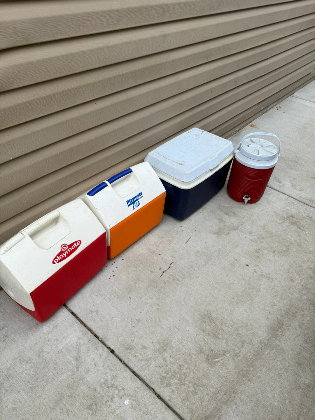 Coolers - Playmate Elite & Igloo - photo 3