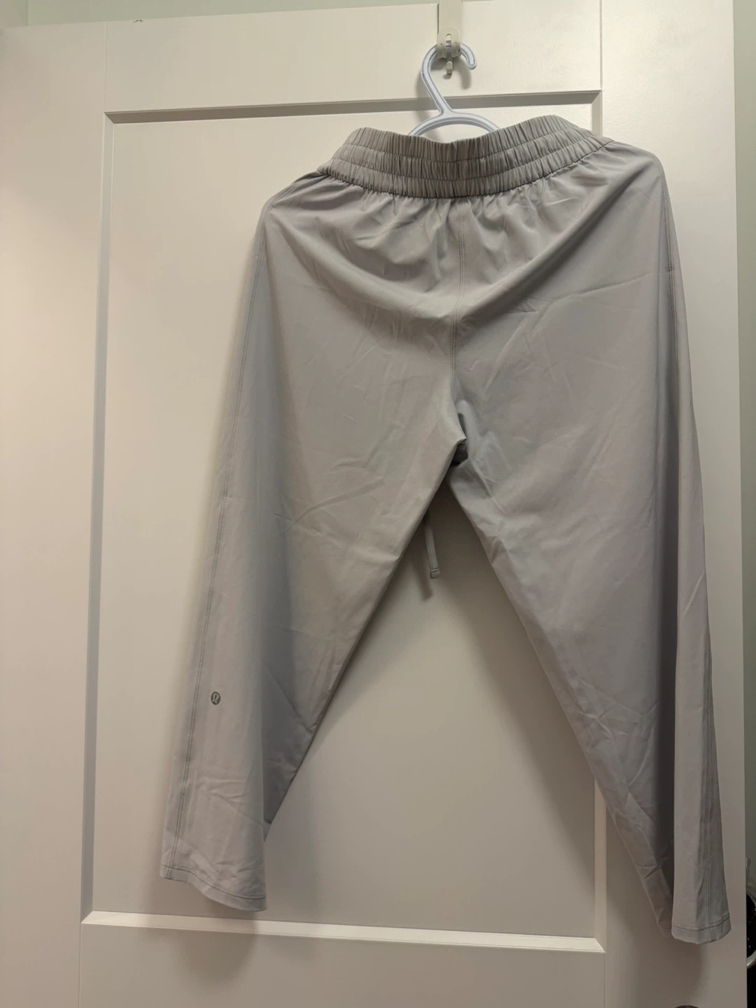 Lululemon Pull-On MR Tapered-Leg Crop 23" - Size 6 - photo 4