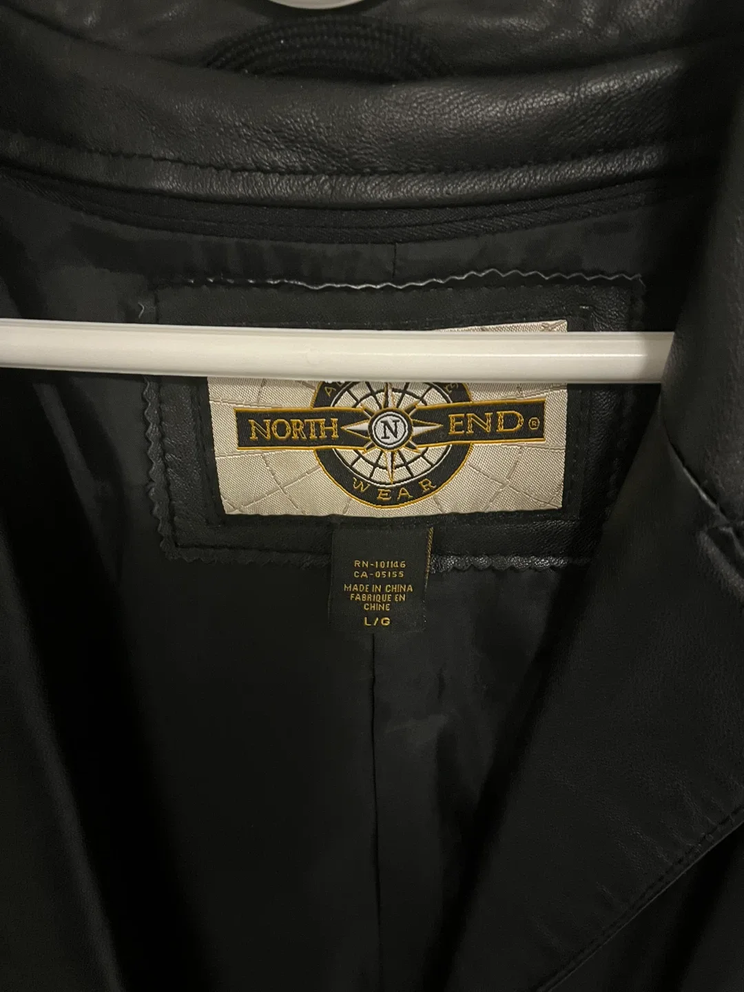 Man’s Leather Jacket image indicator(2)