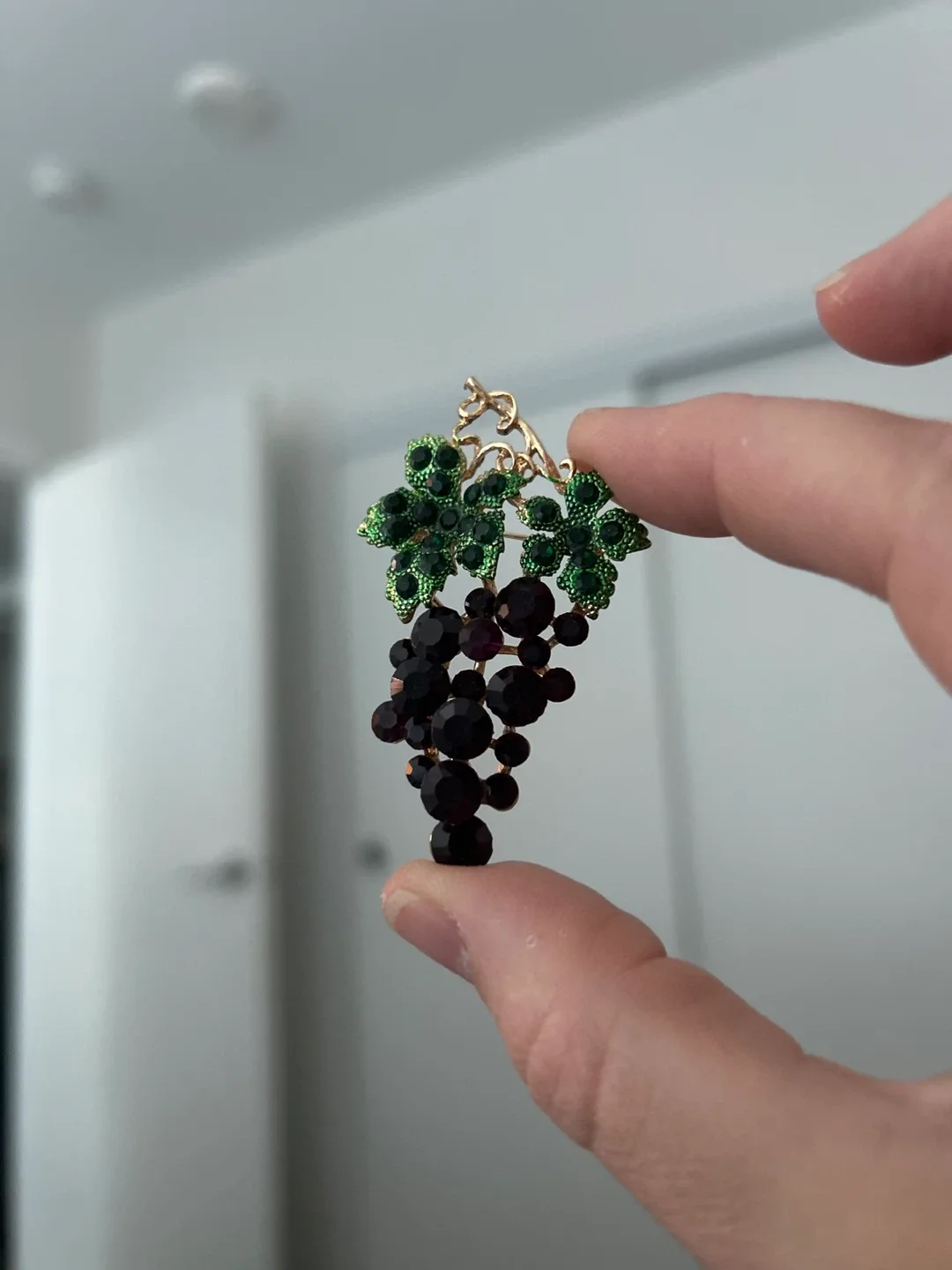 Grape Vine Brooch thumbnail