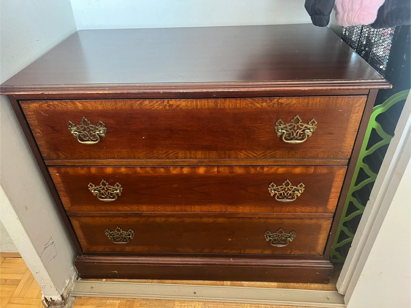 2 pieces Wood Dresser - 3 Drawer