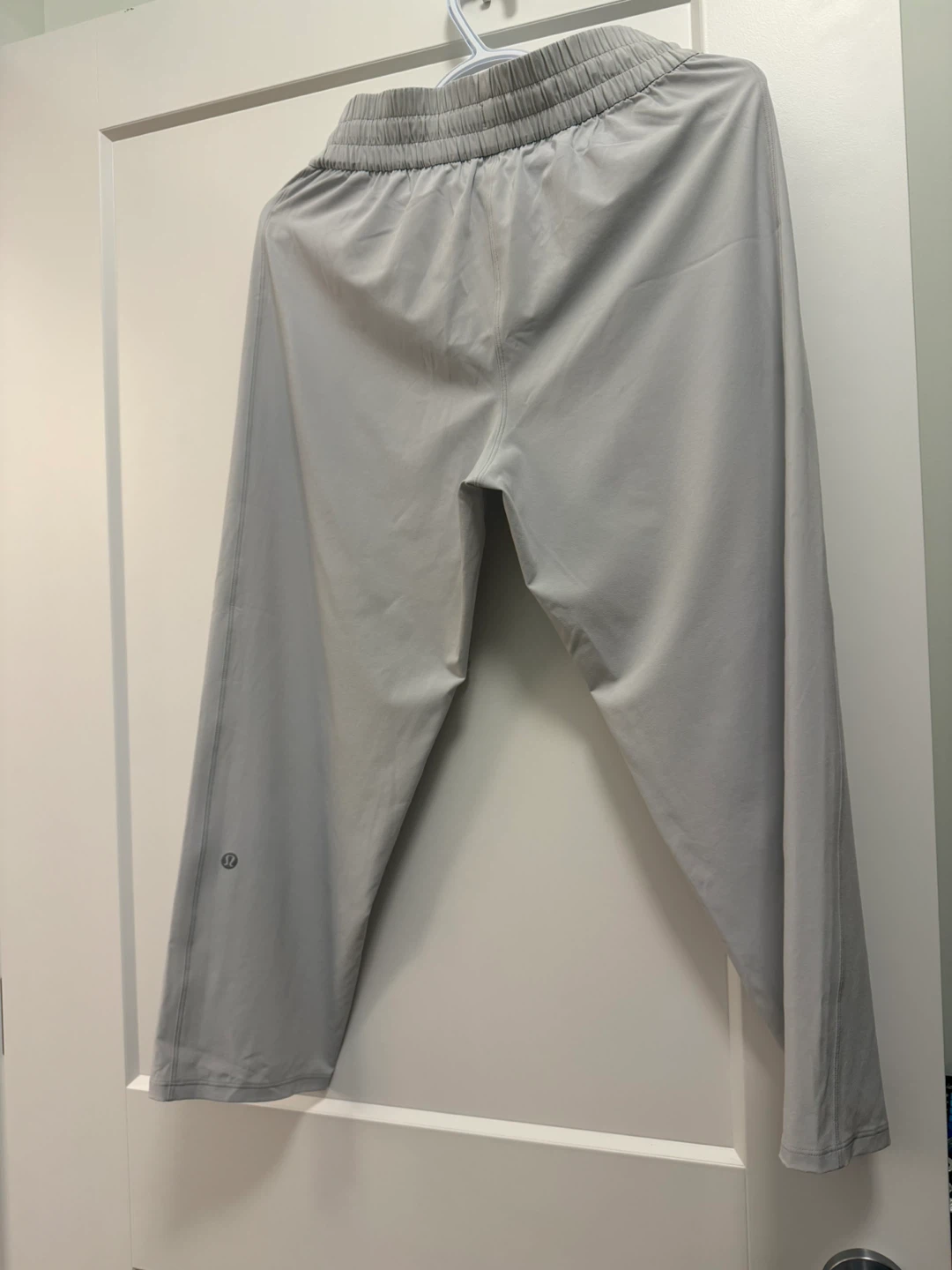 Lululemon Pull-On MR Tapered-Leg Crop 23" - Size 6 - photo 5