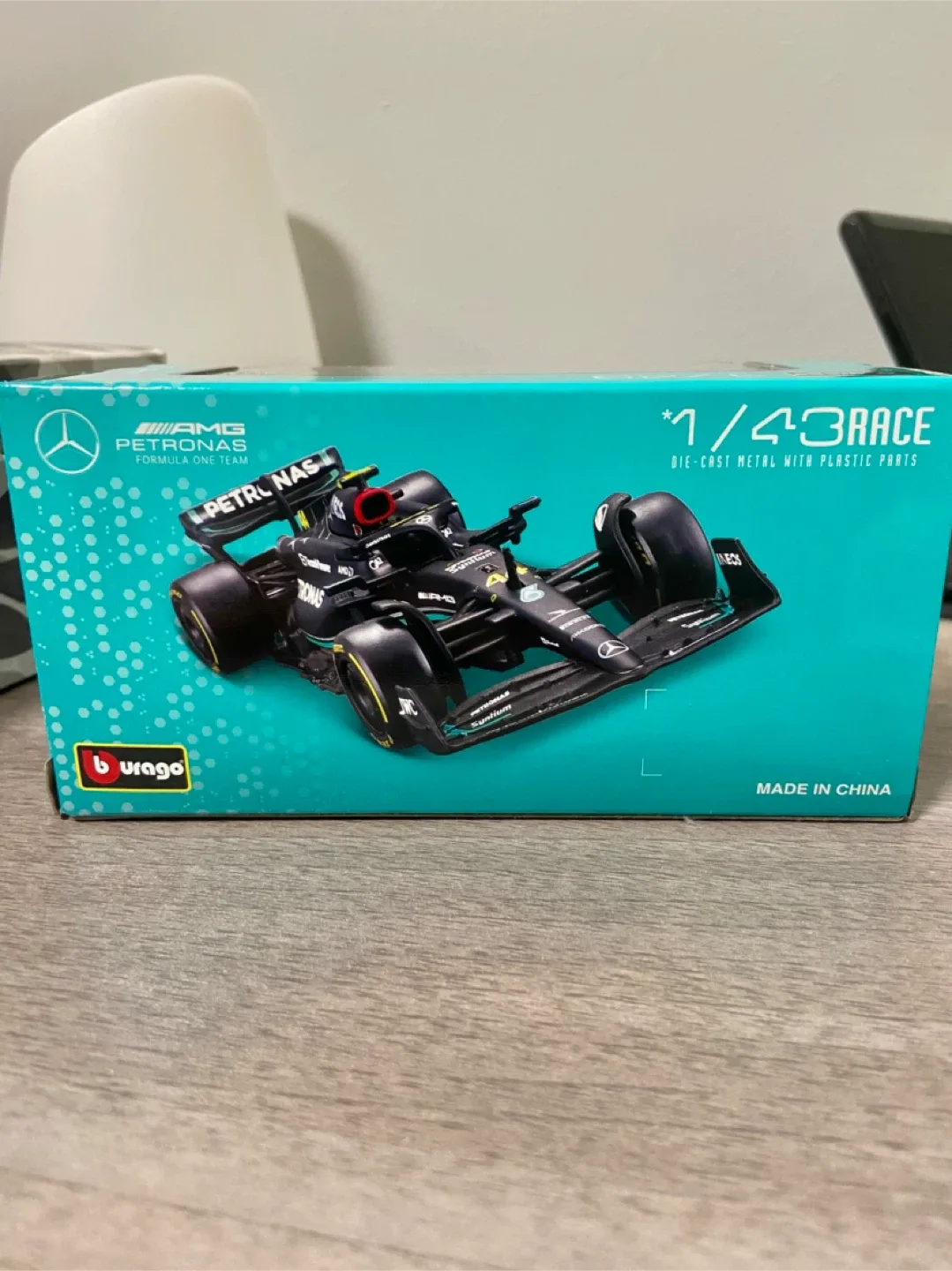 Burago Mercedes-AMG F1 1/43 Model image indicator(5)