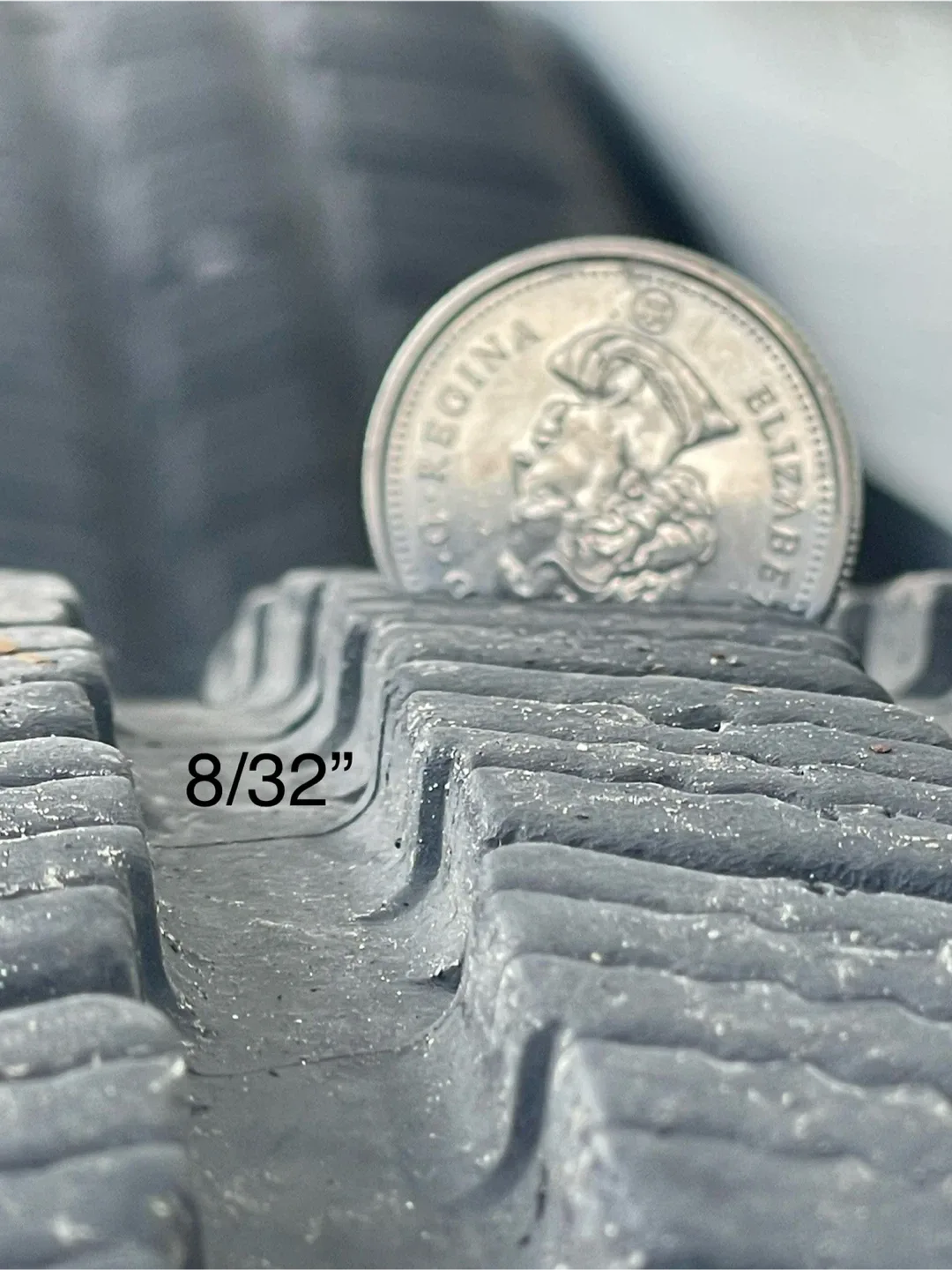 Michelin LTX Winter Tires 245/75R16 - 9/32" Tread image indicator(6)