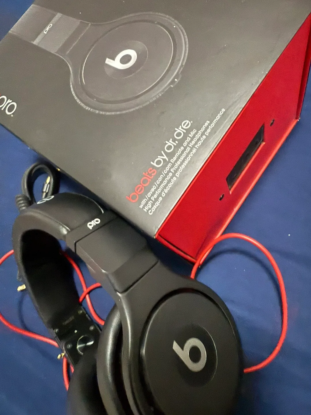 Beats by Dr. Dre Beats Pro Black Headphones image indicator(4)