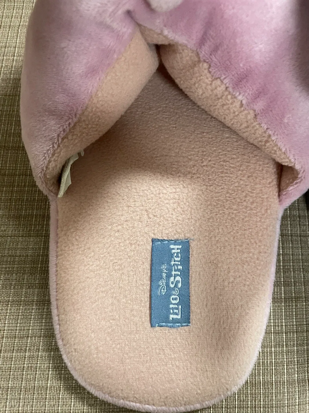 Disney Lilo & Stitch Slippers Size 9/10 image indicator(3)