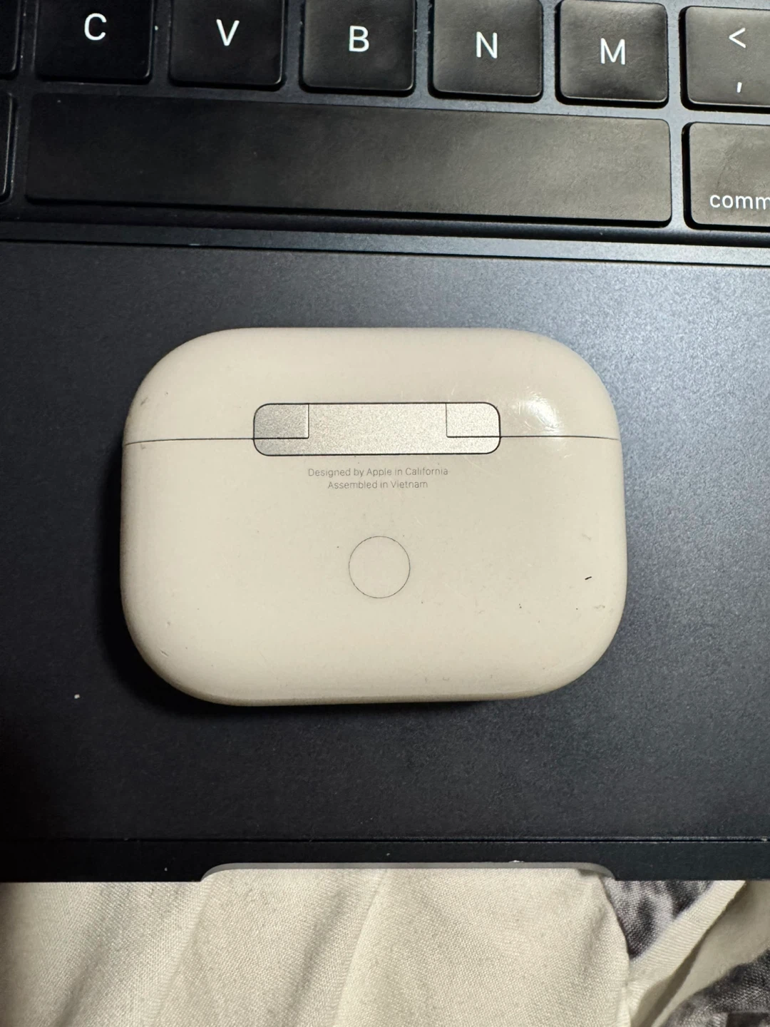AirPods Pro Charging Case Only - photo 2