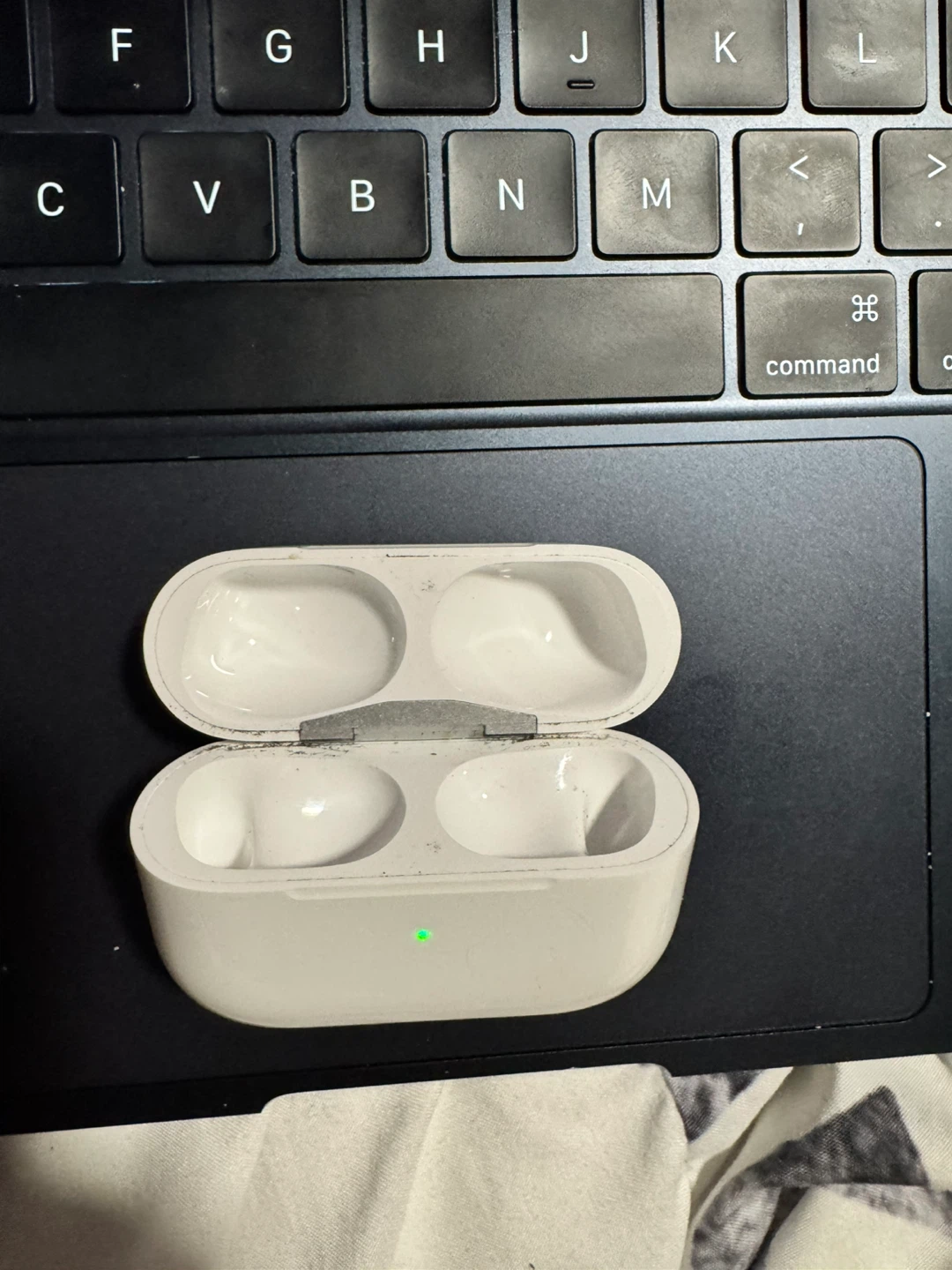 AirPods Pro Charging Case Only - photo 3