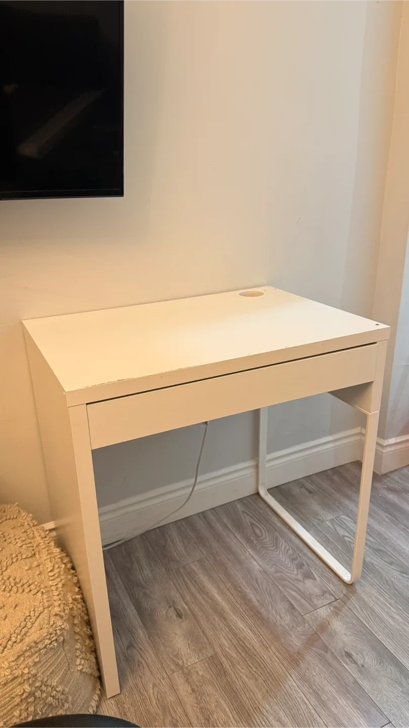 IKEA White Desk thumbnail