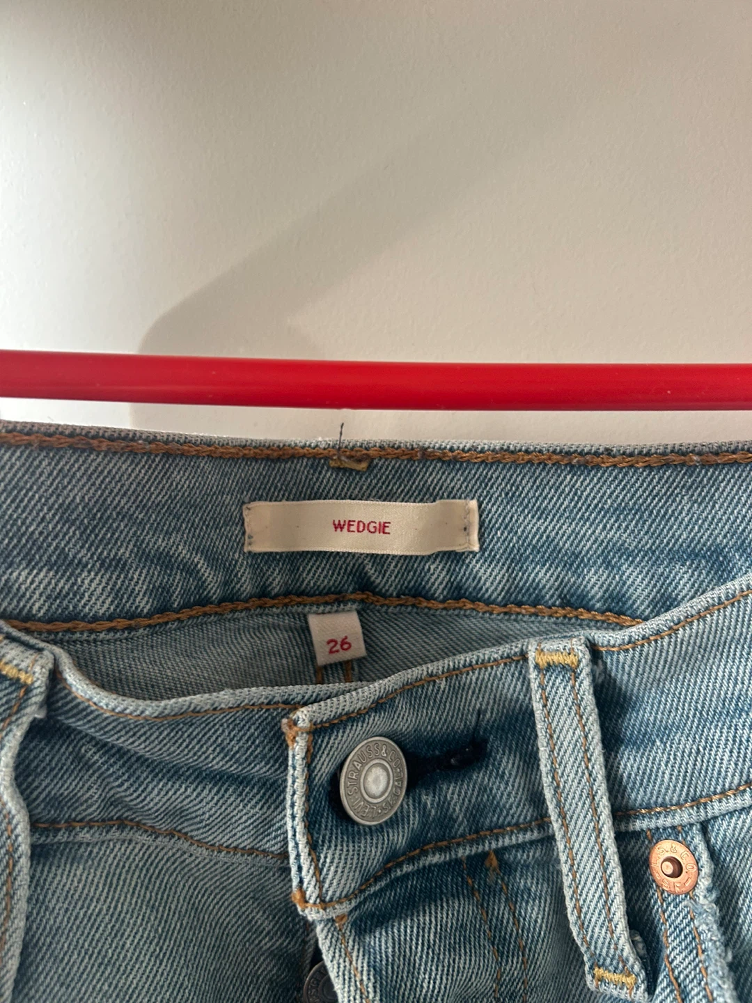 Levi's Wedgie Jeans, Size 26 - photo 2