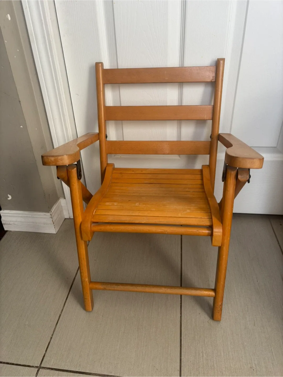 Kids Wooden Folding Chair thumbnail