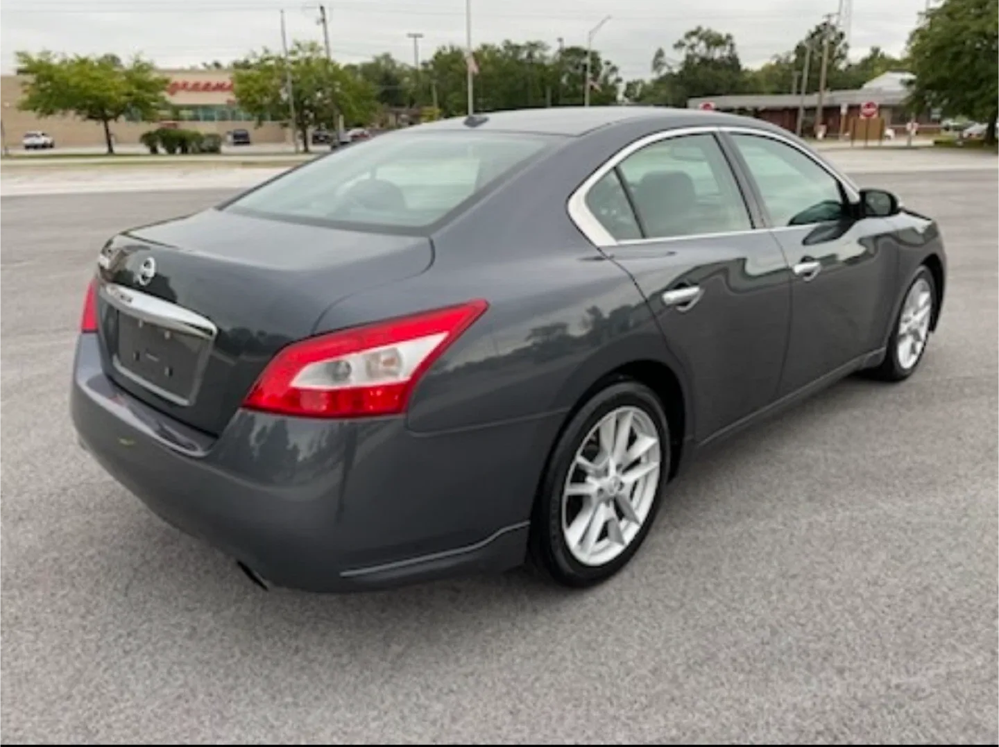 2010 Nissan Maxima image indicator(2)