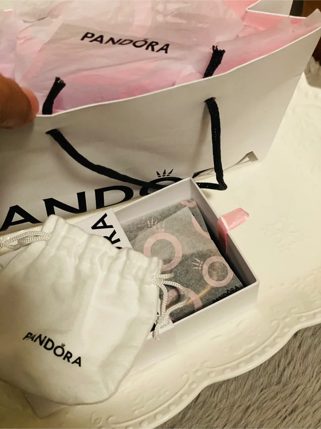 Pandora Moments Heart Closure Snake Chain Bracelet image indicator(7)