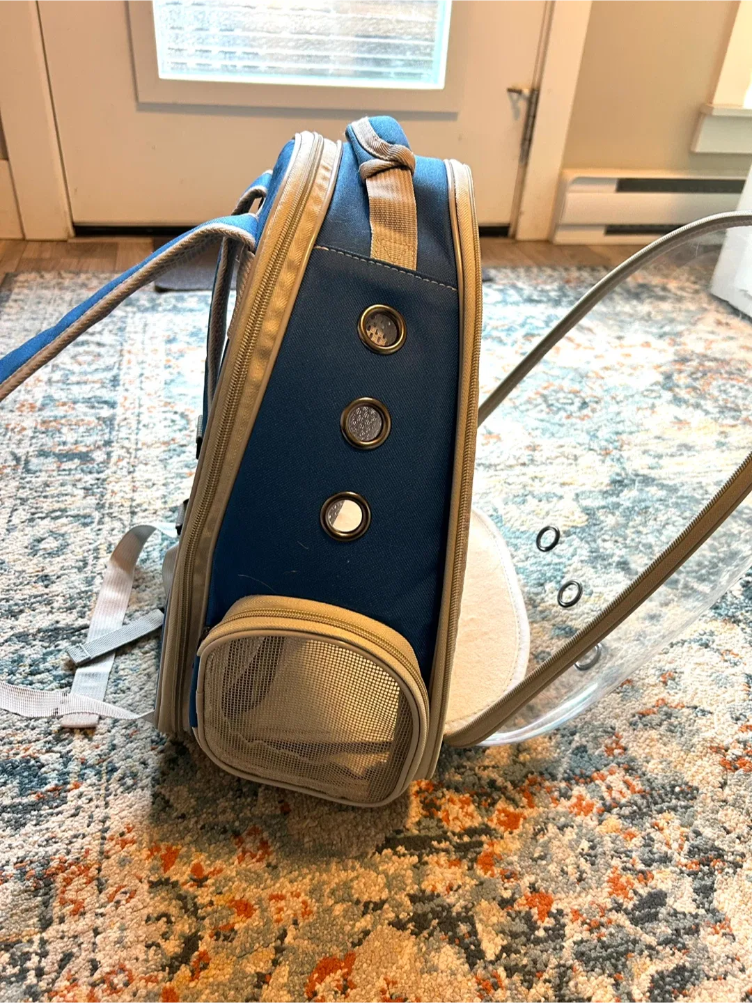 Pet Carrier Backpack for Cats/Small Dogs image indicator(2)