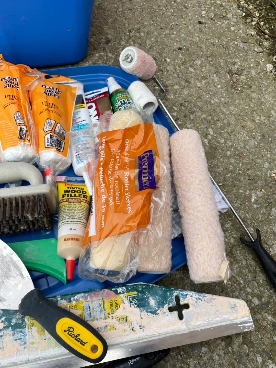 Painting Supplies - Rollers, Brushes, Scrapers & More image indicator(4)