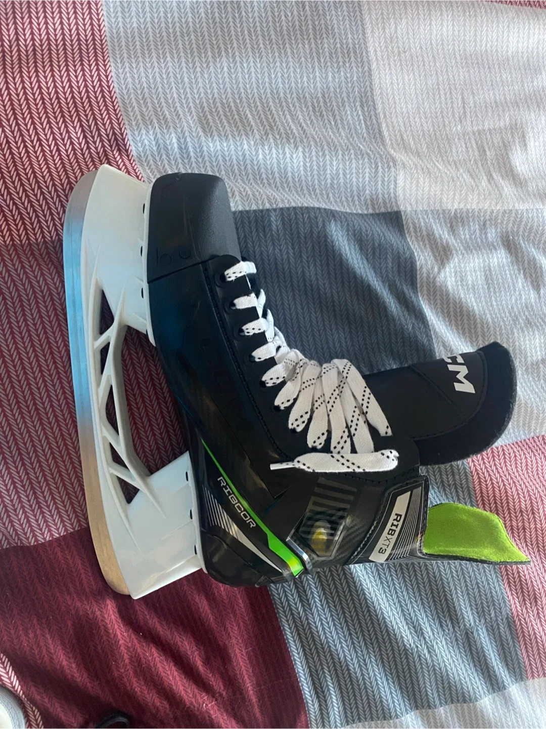 Ice Hockey Skates - Size 10