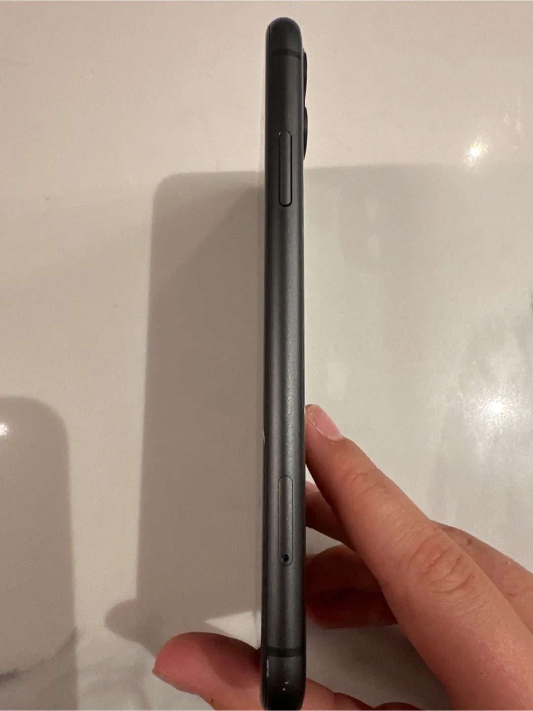 iPhone 11 - 64GB - Black image indicator(4)