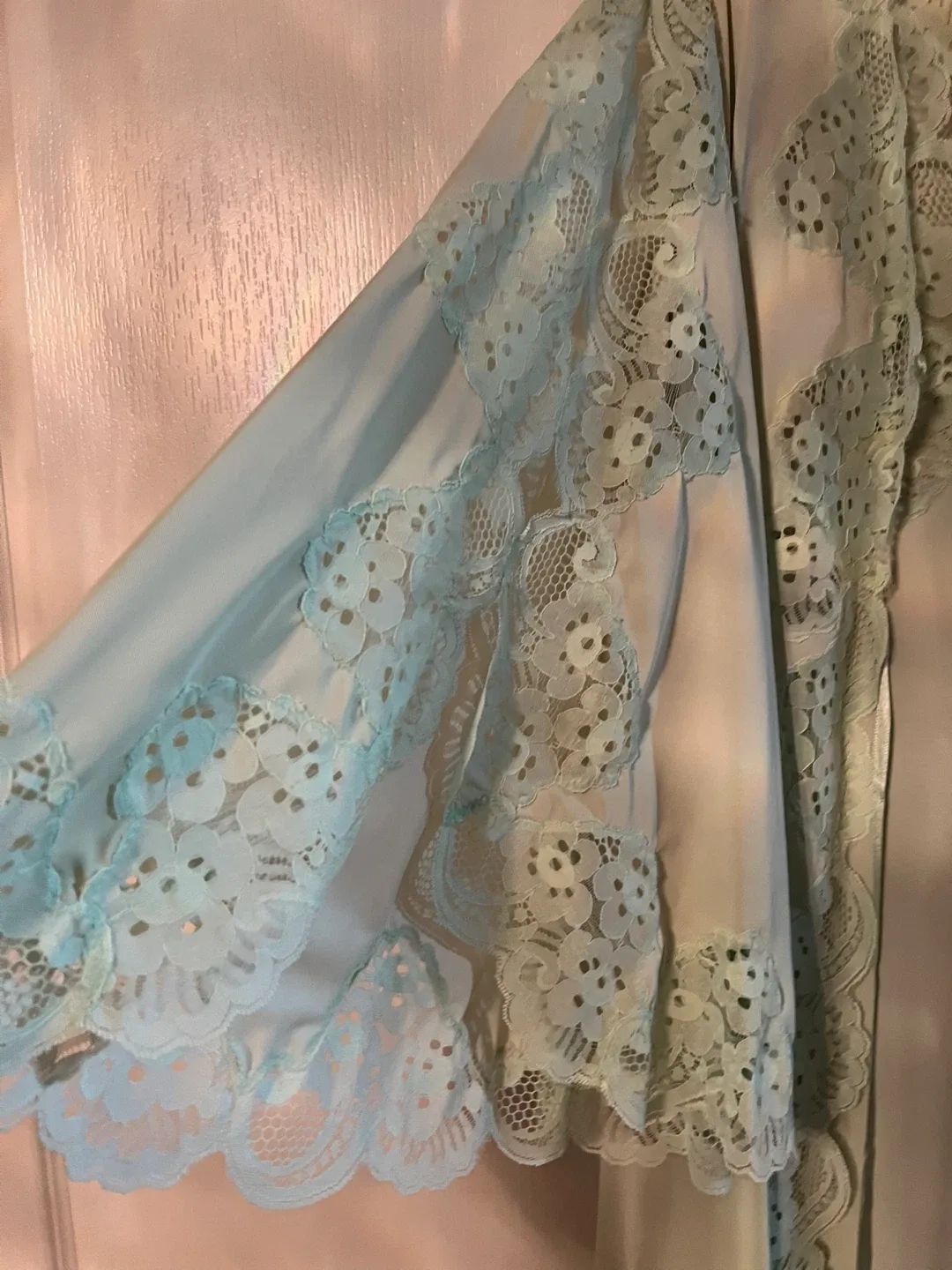 Vintage Lace Lingerie Set - Robe & Nightgown image indicator(4)