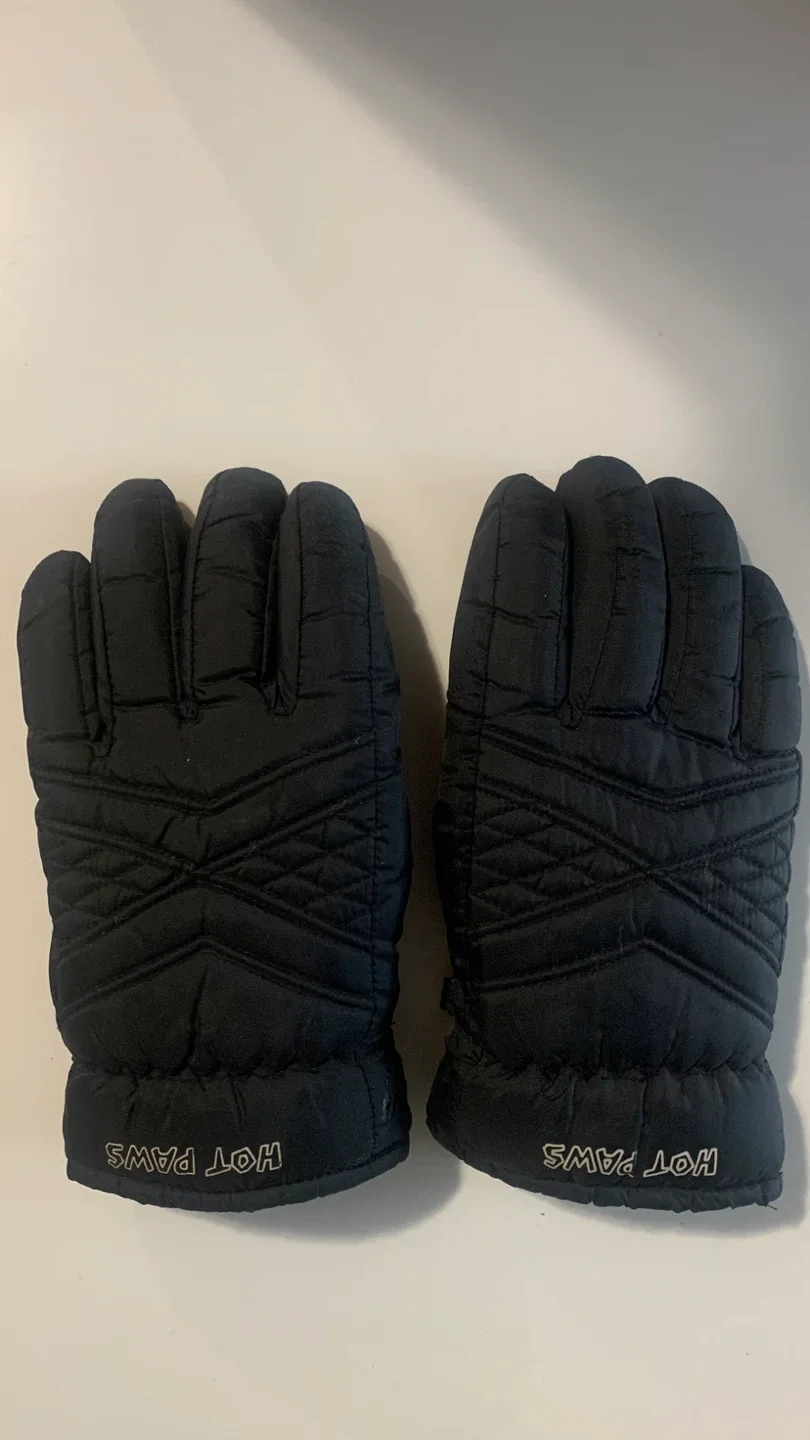 Black Winter Gloves thumbnail