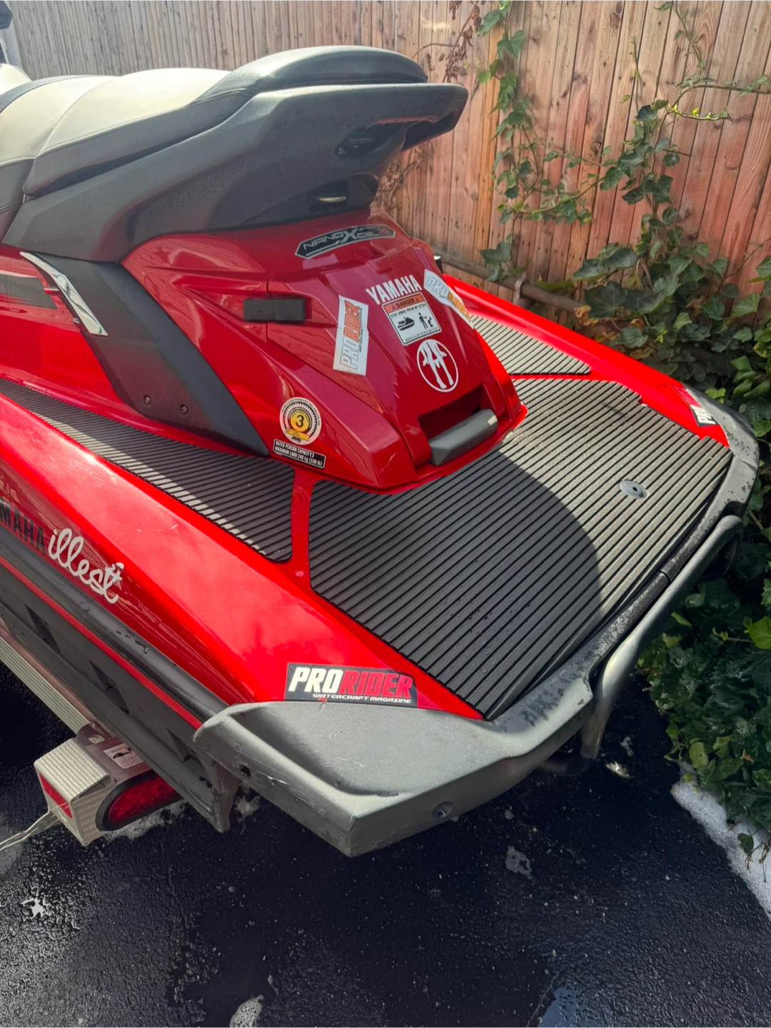 Yamaha WaveRunner FX - Red & White - photo 4