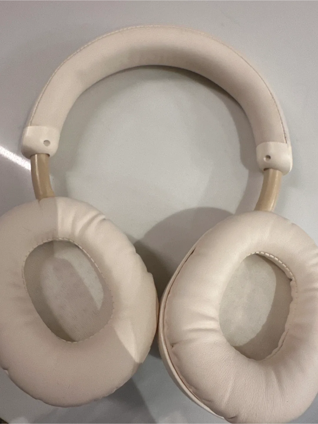 Maestro Wireless Headphones - Beige image indicator(5)