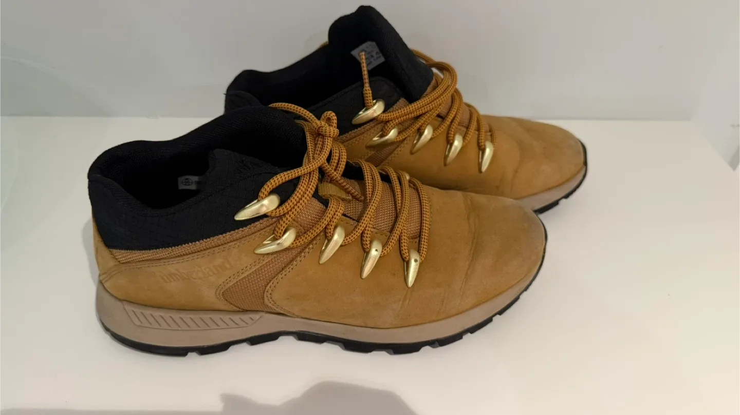 Timberland Brown Leather Ankle Boots - Size 7.5 image indicator(2)