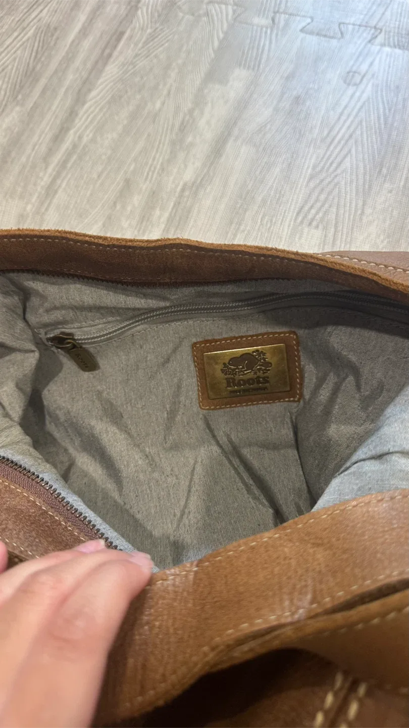Roots Brown Leather Hobo Bag image indicator(3)