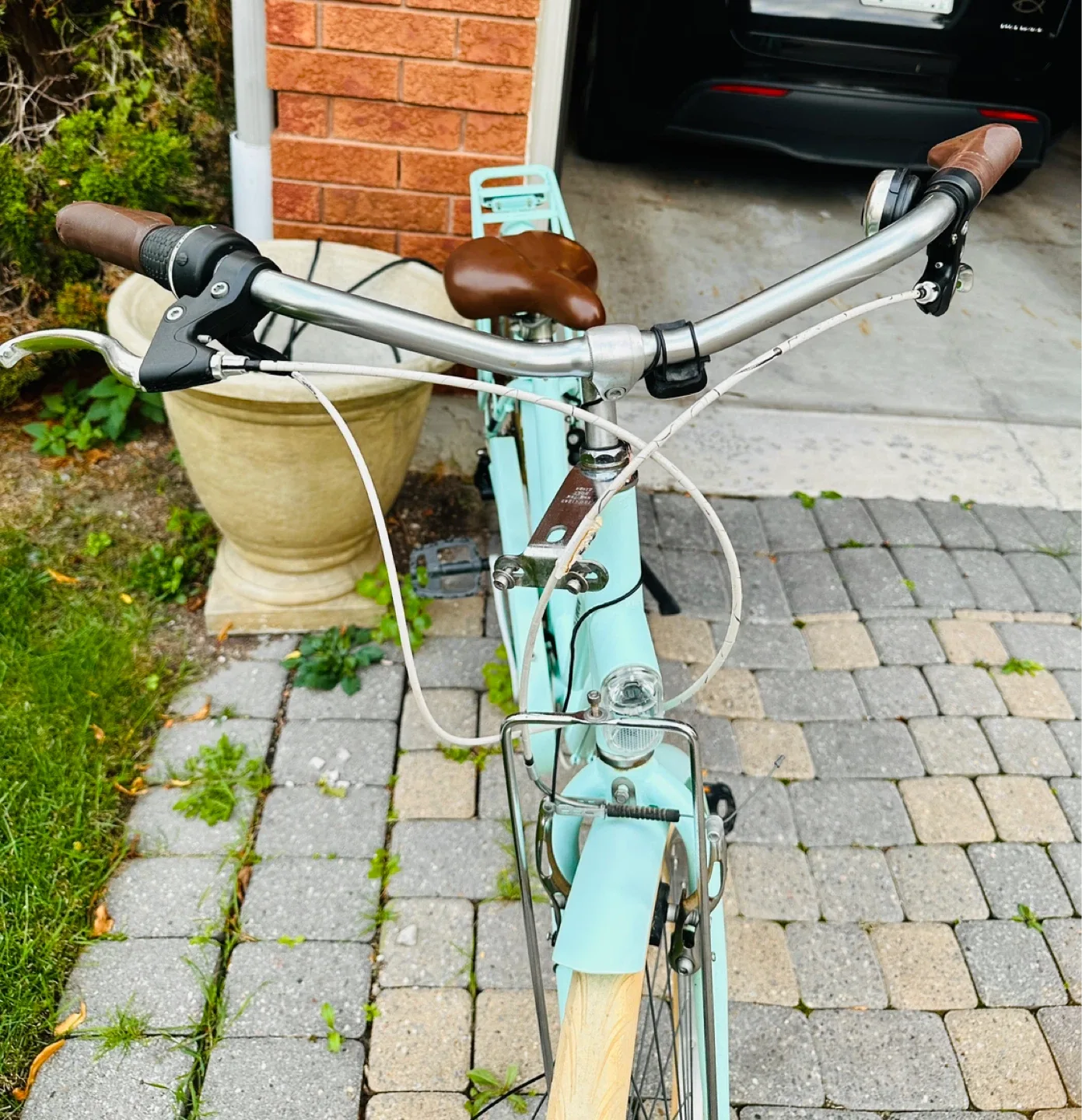 BTWIN Mint Green Cruiser Bike image indicator(3)