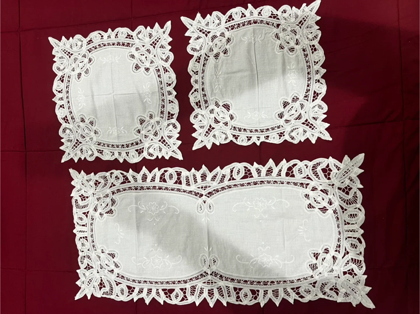 Lace Tablecloth Set thumbnail