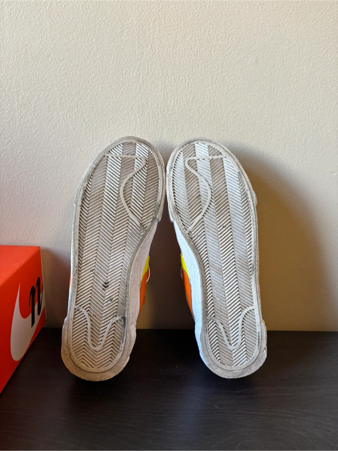 Sacai X Nike blazer low white magama orange mens US 7.5 image indicator(7)