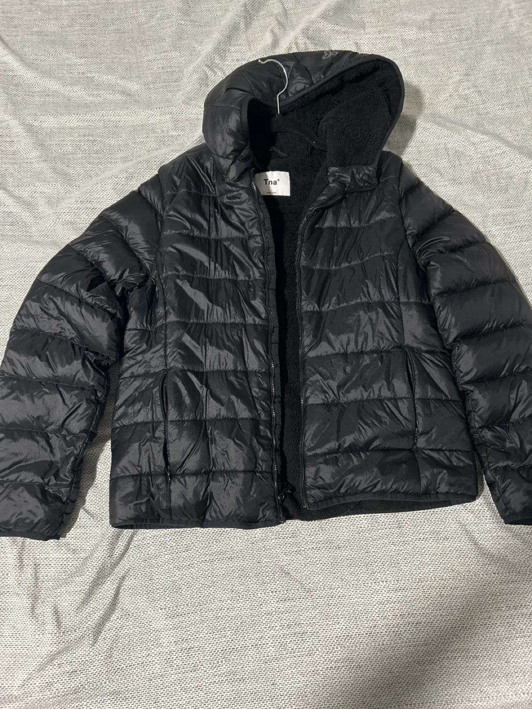 Tna Black Puffer Jacket image indicator(2)