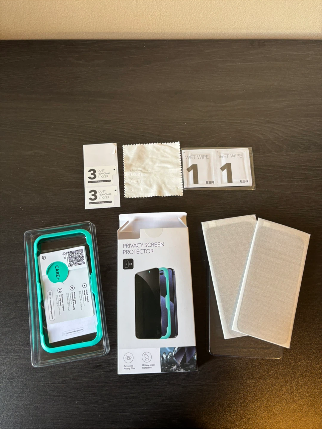 ESR iPhone 15 pro privacy screen protector 2 pack - photo 3