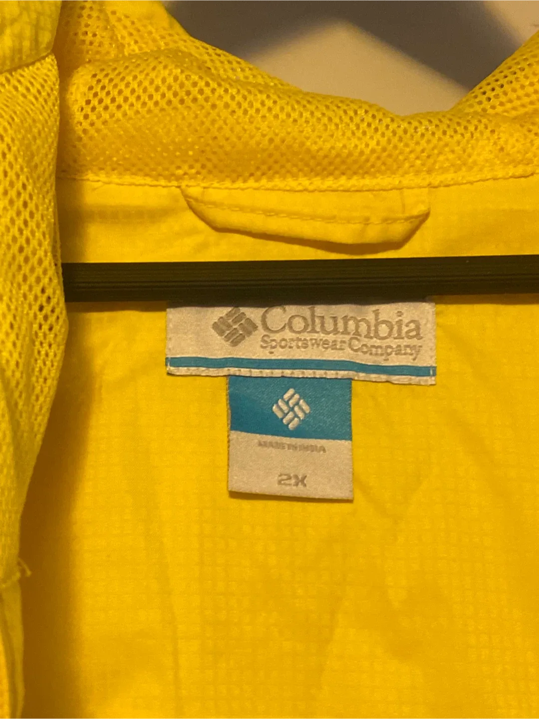 Columbia Yellow Rain Jacket - Size 2X image indicator(2)