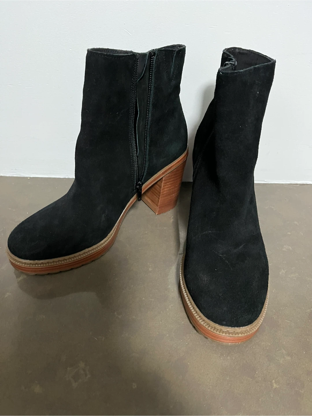 Black Suede Ankle Boots - photo 5