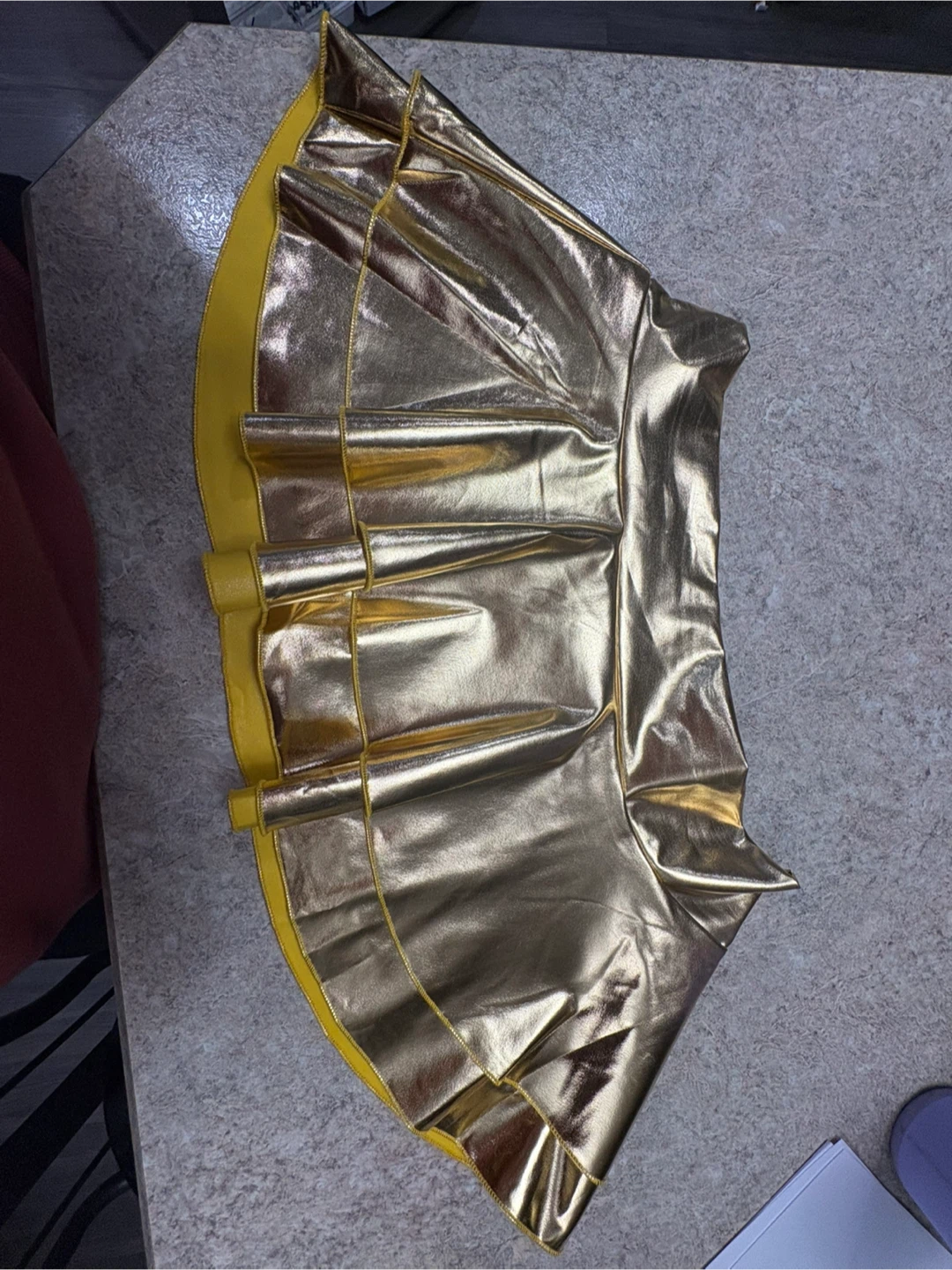 Gold mini mini skirt - size large (really small)