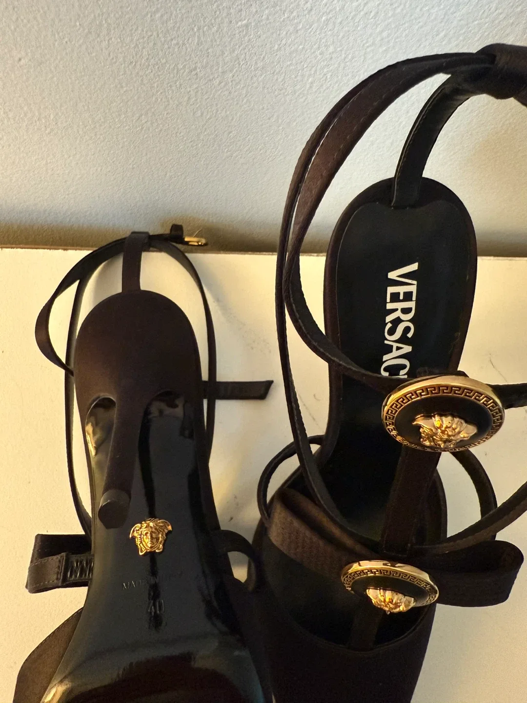 Versace Black Heels Size 40 image indicator(3)