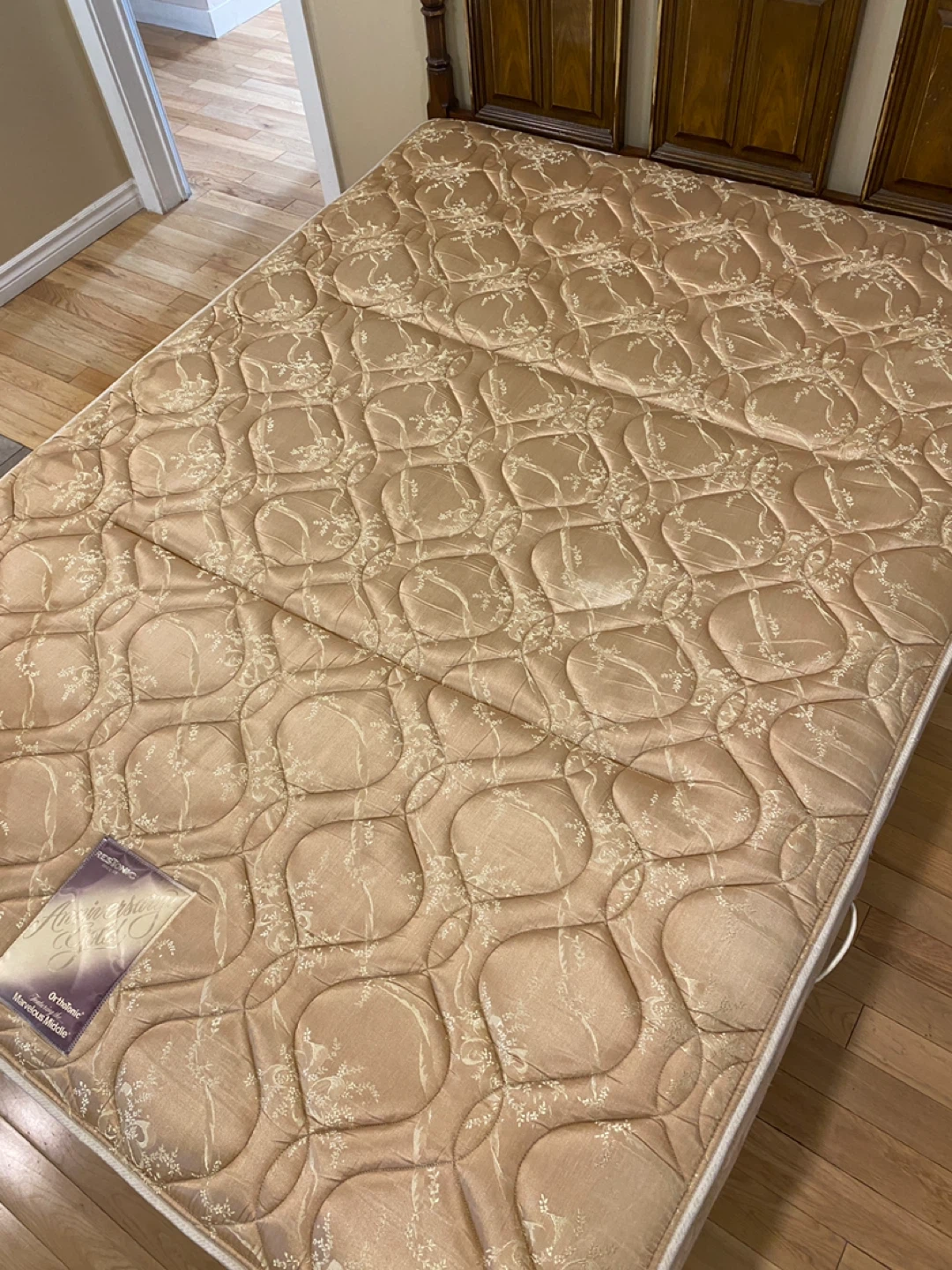 All Included Queen Size Bed Set (CAN DELIVER) - photo 5