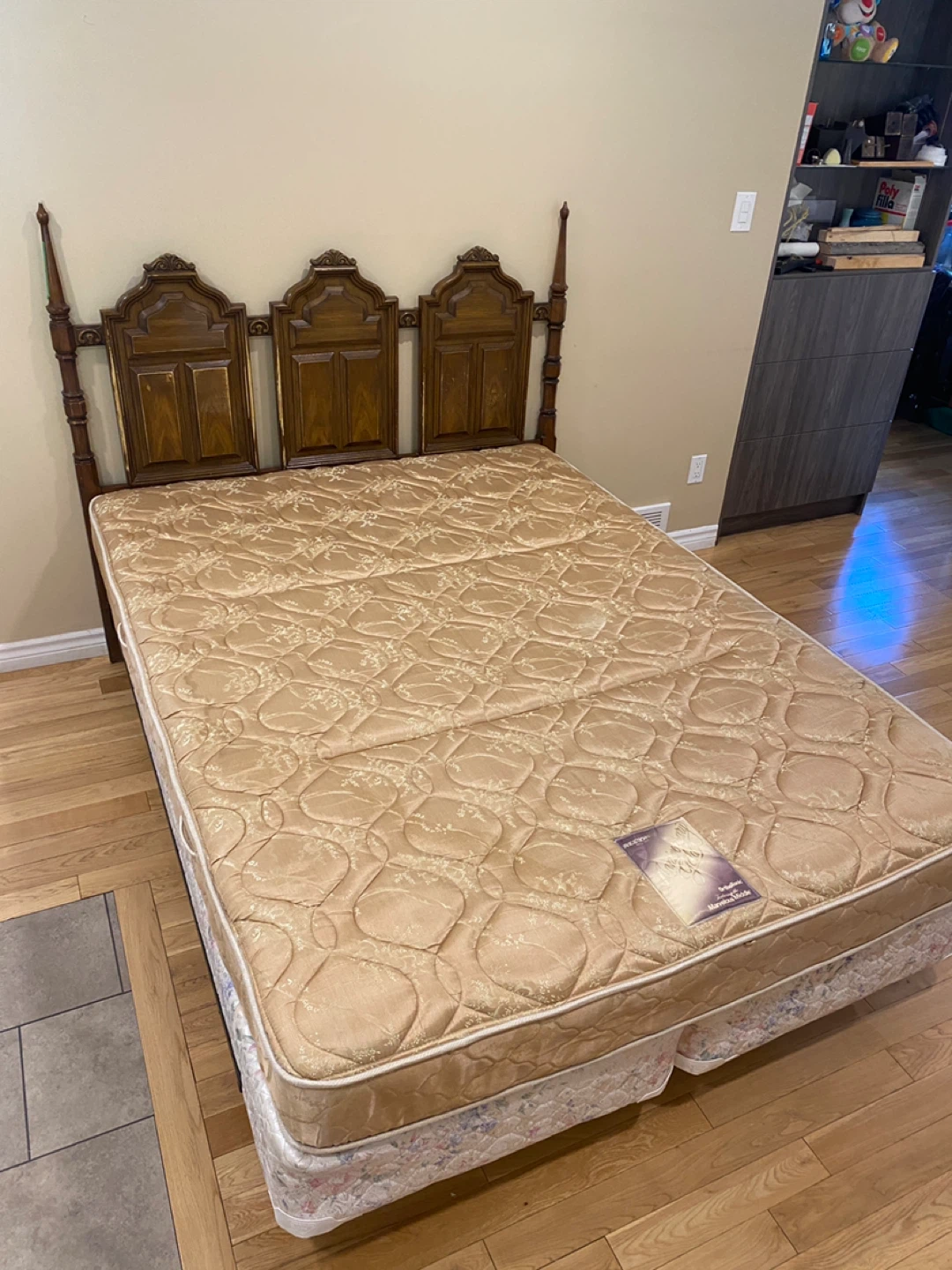All Included Queen Size Bed Set (CAN DELIVER) - photo 3