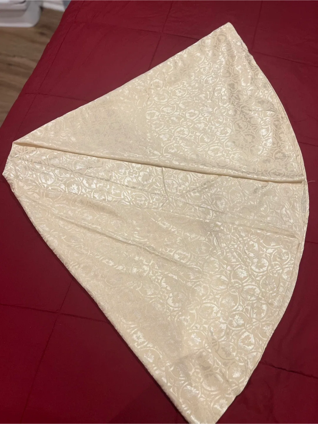 Vintage Off-White Tablecloth thumbnail