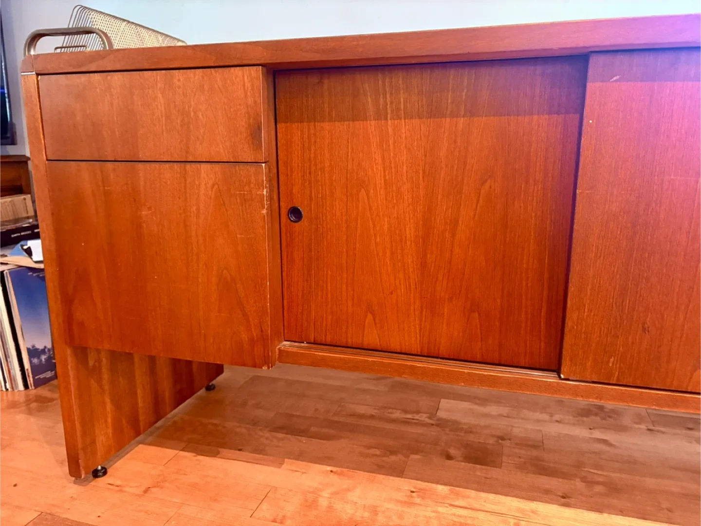 Mid-Century Modern (Xception 1976) Credenza image indicator(2)