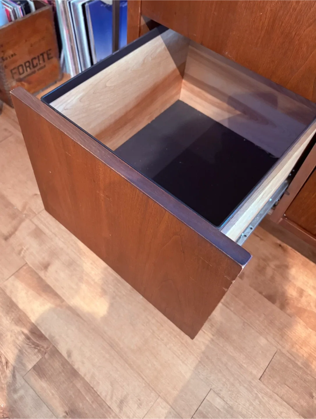 Mid-Century Modern (Xception 1976) Credenza image indicator(5)