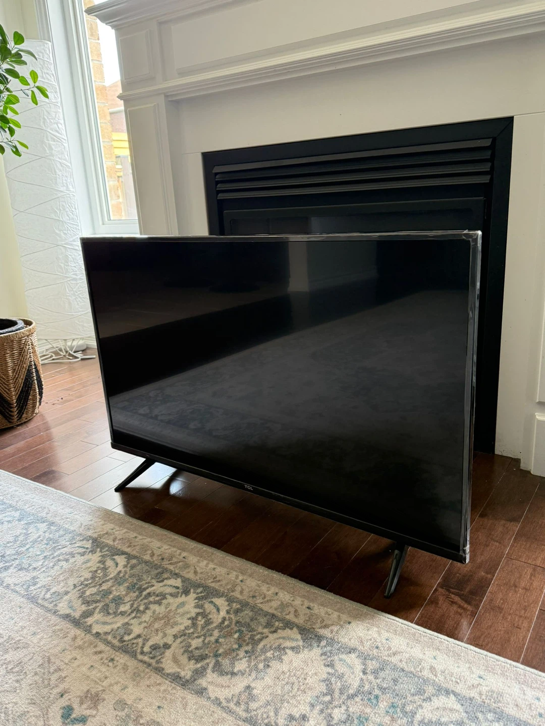 TCL Smart TV - photo 2