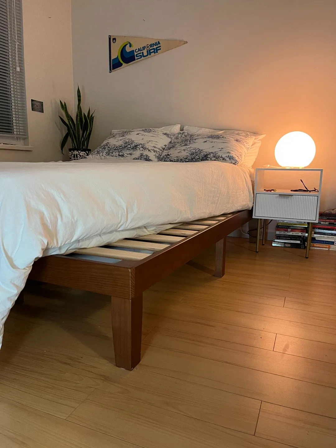 Free Full Bed frame with slats - mid century image indicator(2)