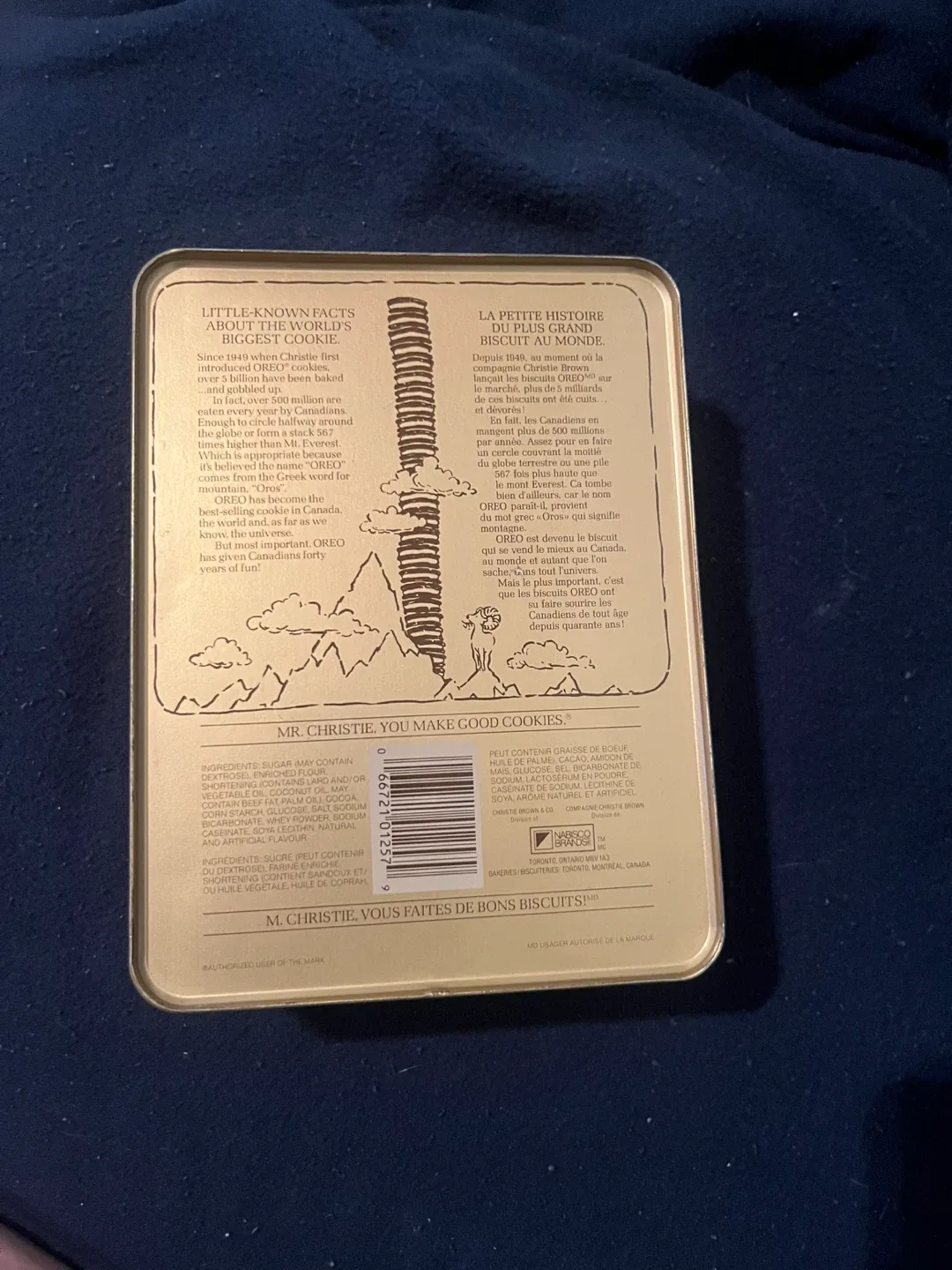 Two vintage, limited edition Oreo cookie tins. 1989 and 1992 image indicator(3)