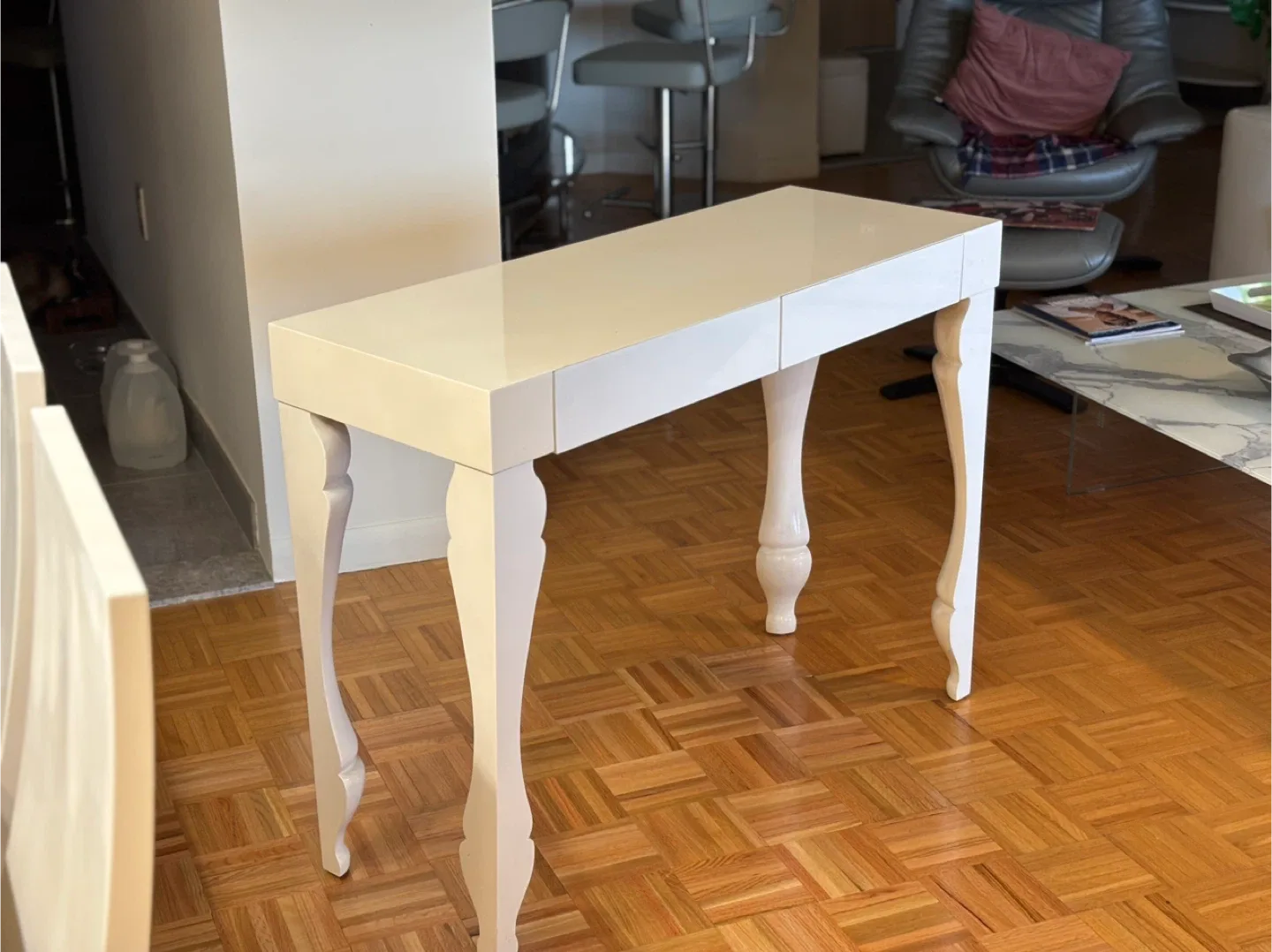 Modern-style white lacquer console table