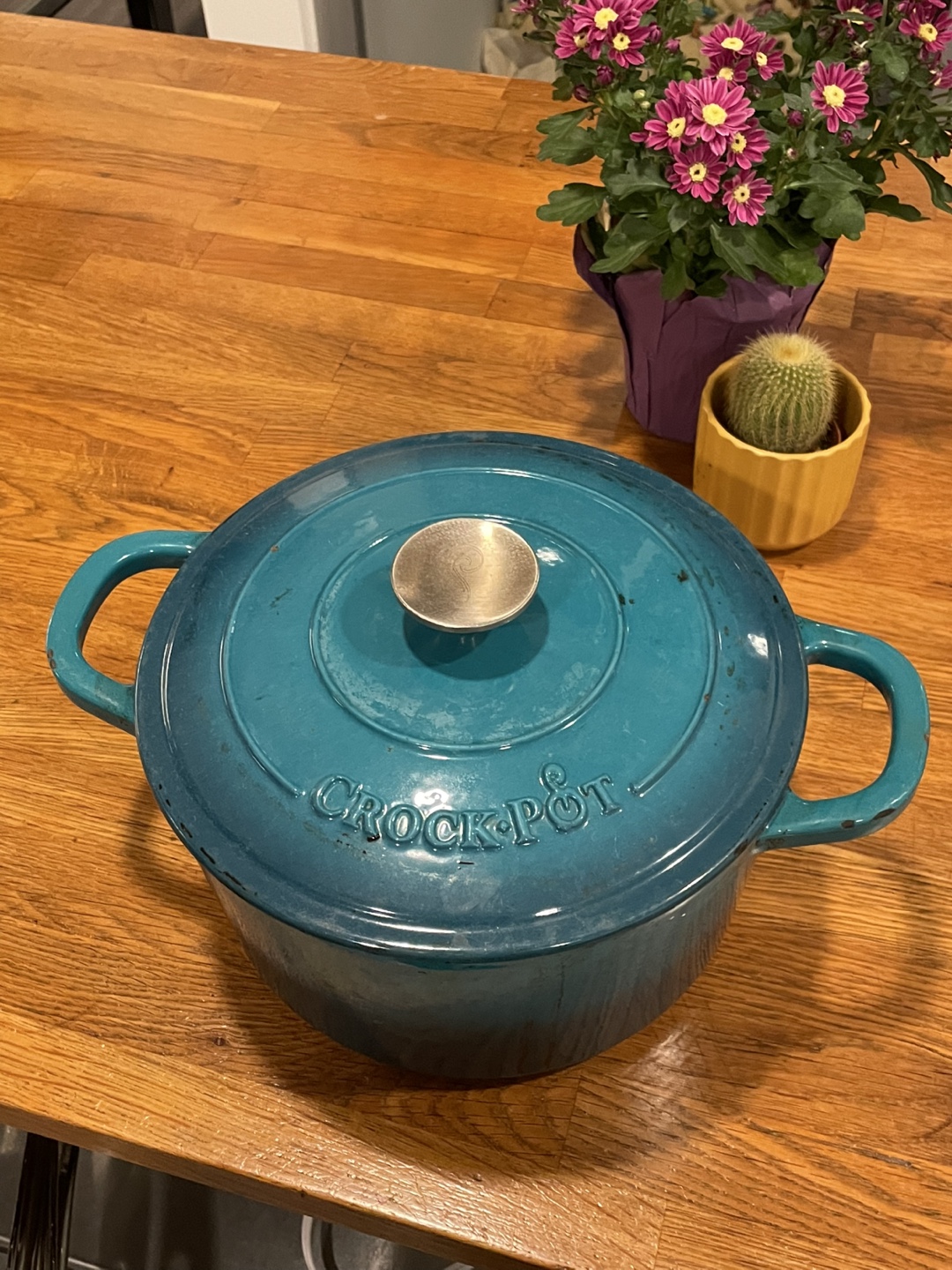 Crock-Pot Teal Enameled Cast Iron Dutch Oven