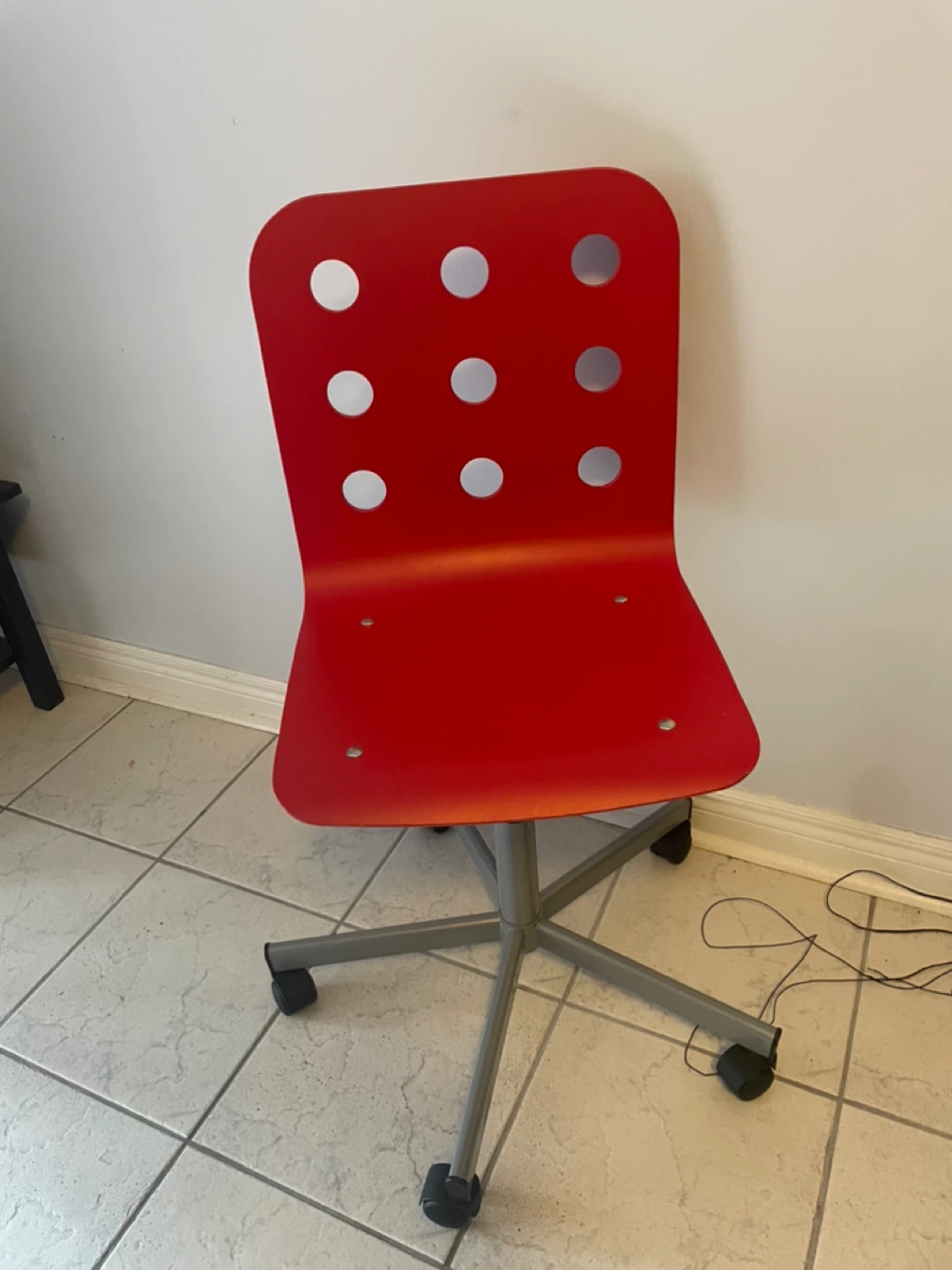 Ikea Vilgot Red Swivel Chair - photo 2