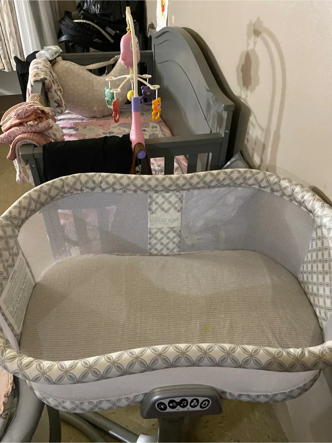 Bassinet Baby Soother thumbnail