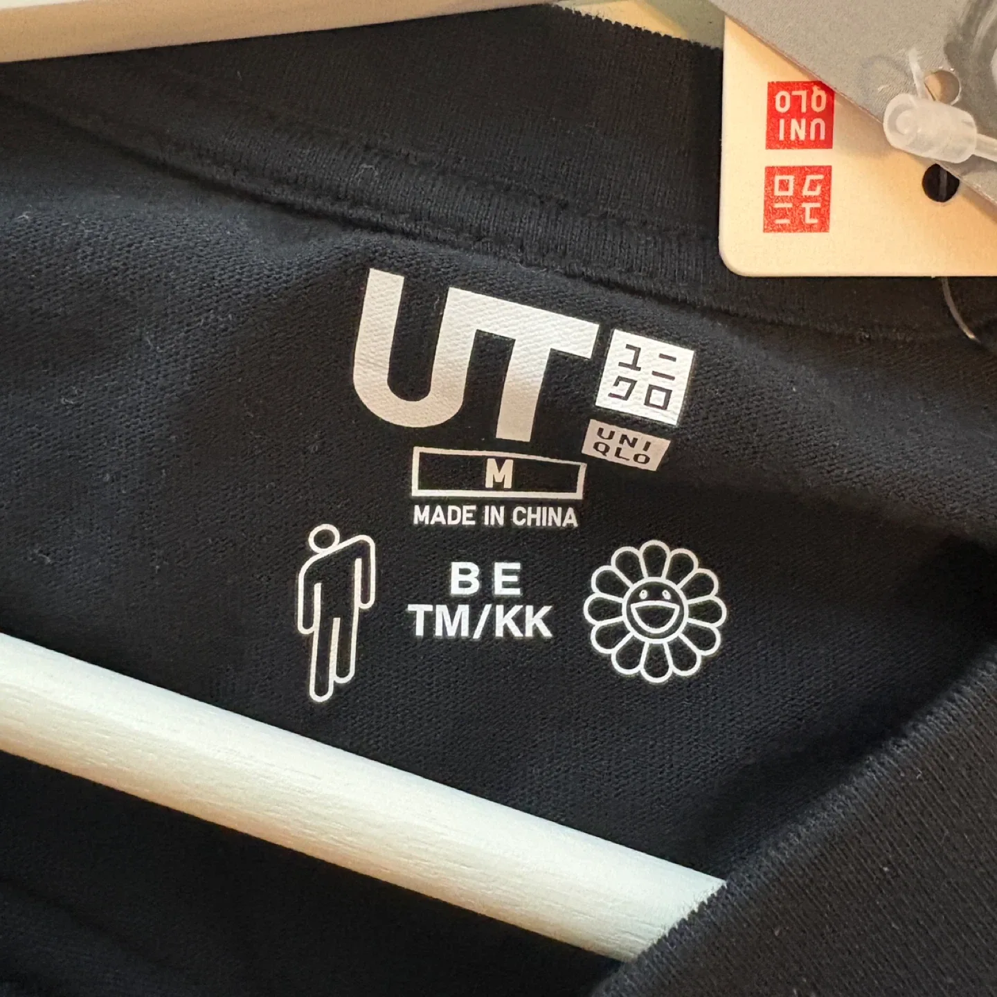 Uniqlo Billie Eilish Takashi Murakami Black T-Shirt Size M image indicator(6)